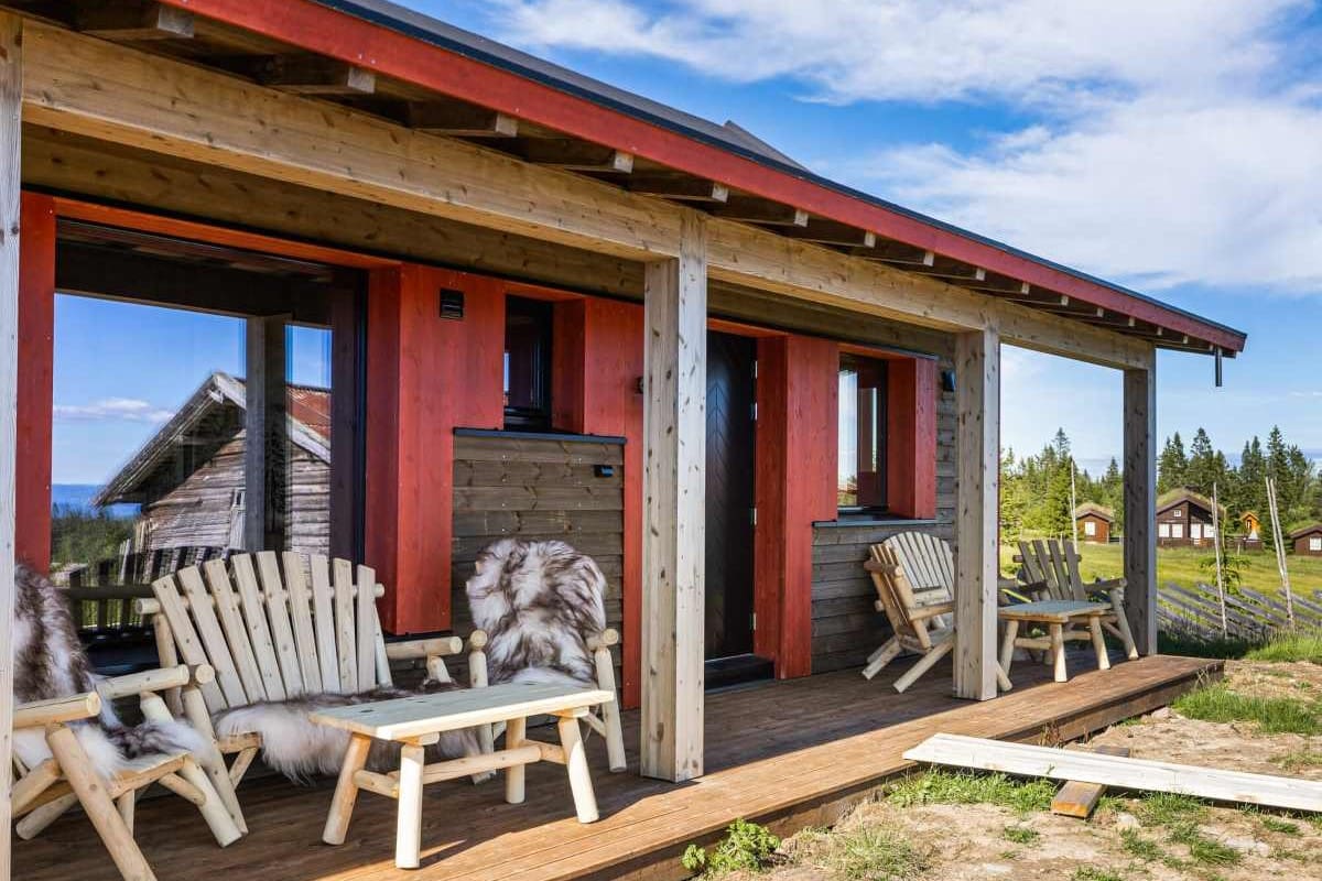 Uteområdet sommer i Budor Alpinlodge på Budor
