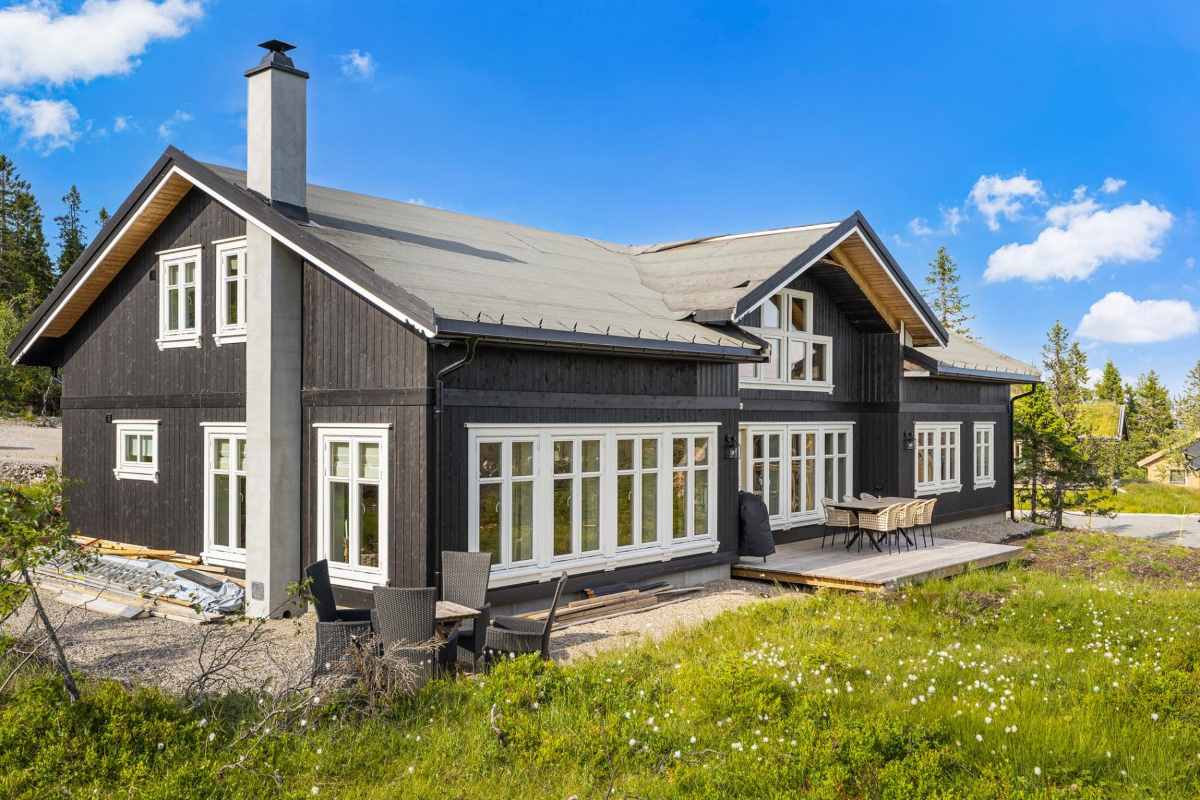 Casa Leo stor hytte med ski inn ski ut og konferanse på Budor