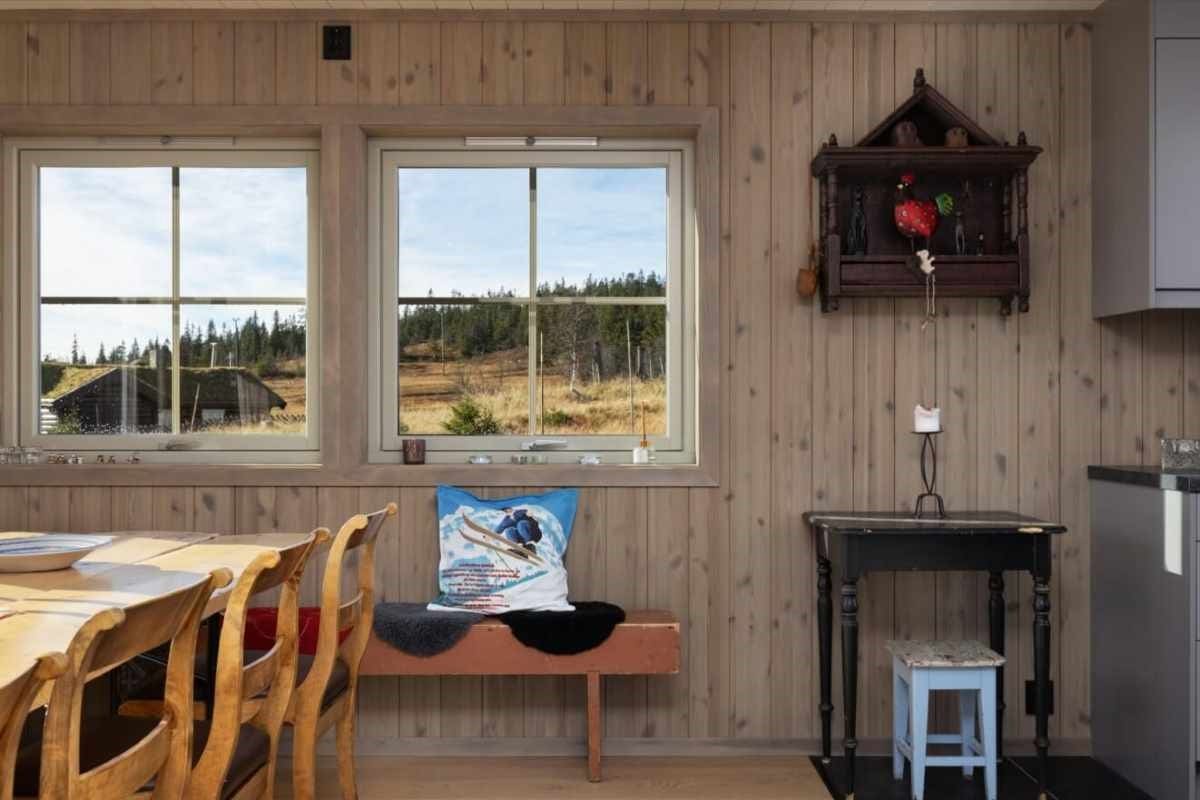 Utsikt til alpinbakken fra spiusestua i Gaupa på Budor