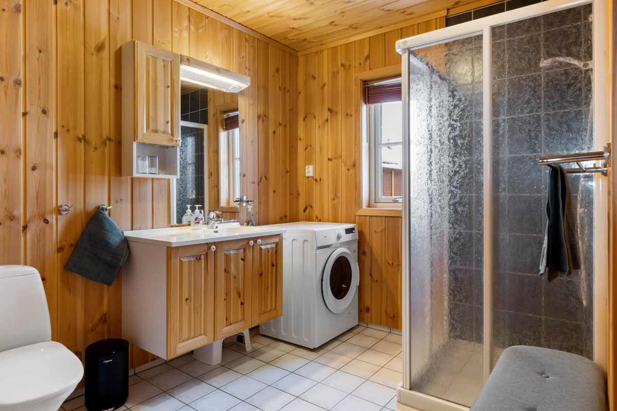 Bad i Leilighet 1498B på Budor