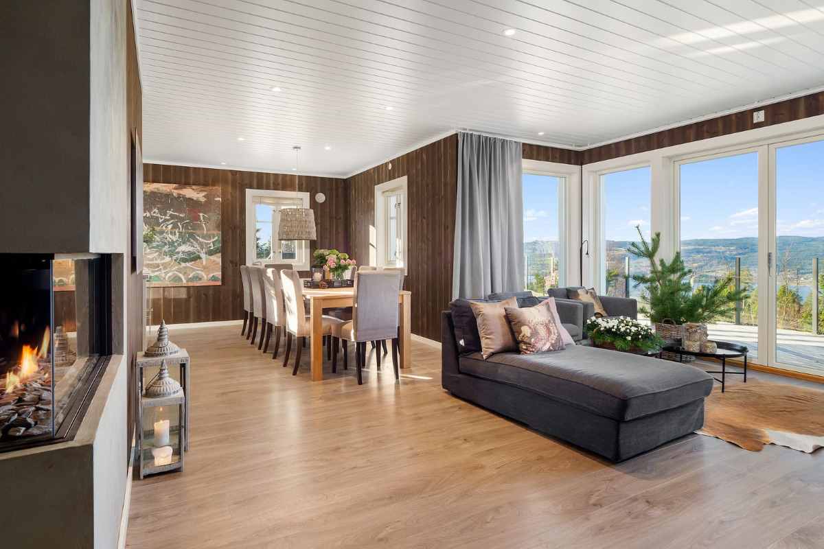 Mjøsli Lodge hytte med jacuzzi og konferansefasiliteter for 30 personer ved Mjøsa