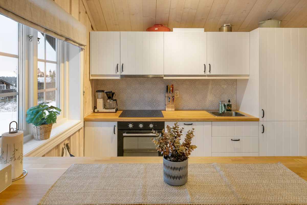 Kjøkken i Møssmørlia 9 på Budor